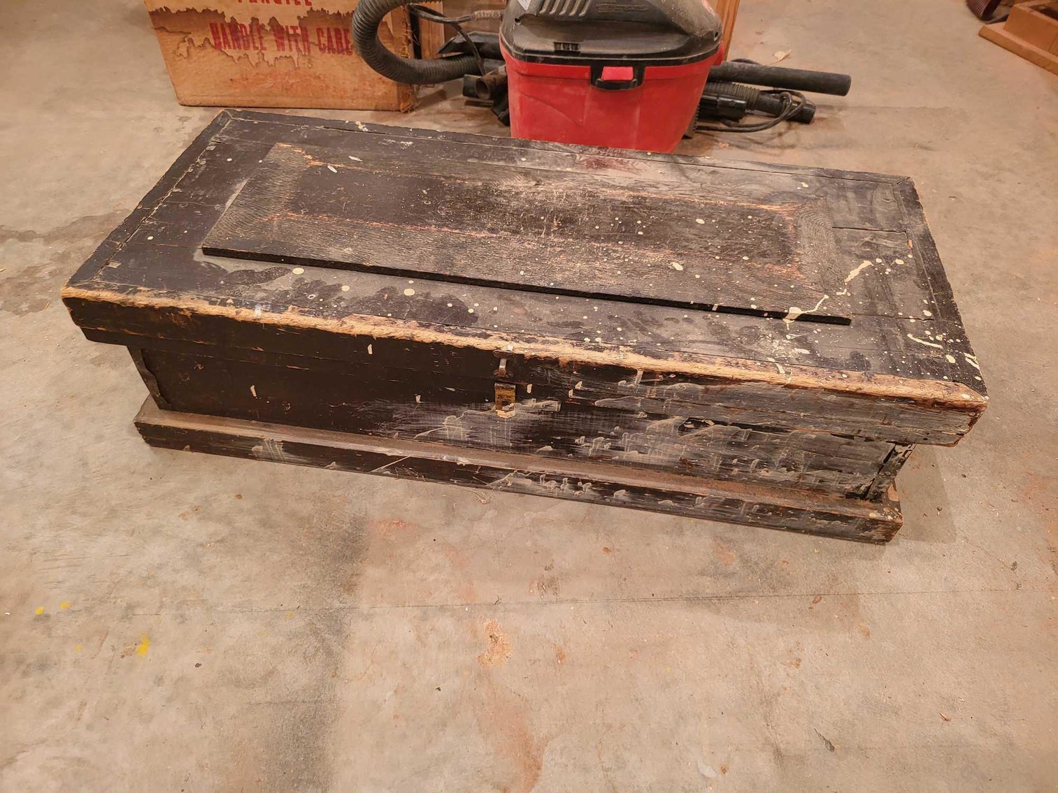 Image for Furniture, collectibles, household-He-Nis-Ra Lane 1 of0f 2