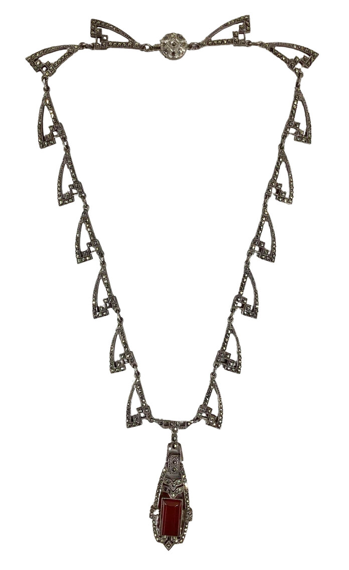 Image for Jewelry | May 25, 2022 at 8:00 PM