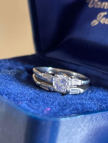 Image for Tools, Furniture, Collectibles, Coins, Vintage Items, Cast Iron, Auto/Boat Parts, Watches - Online Auction (Angola)