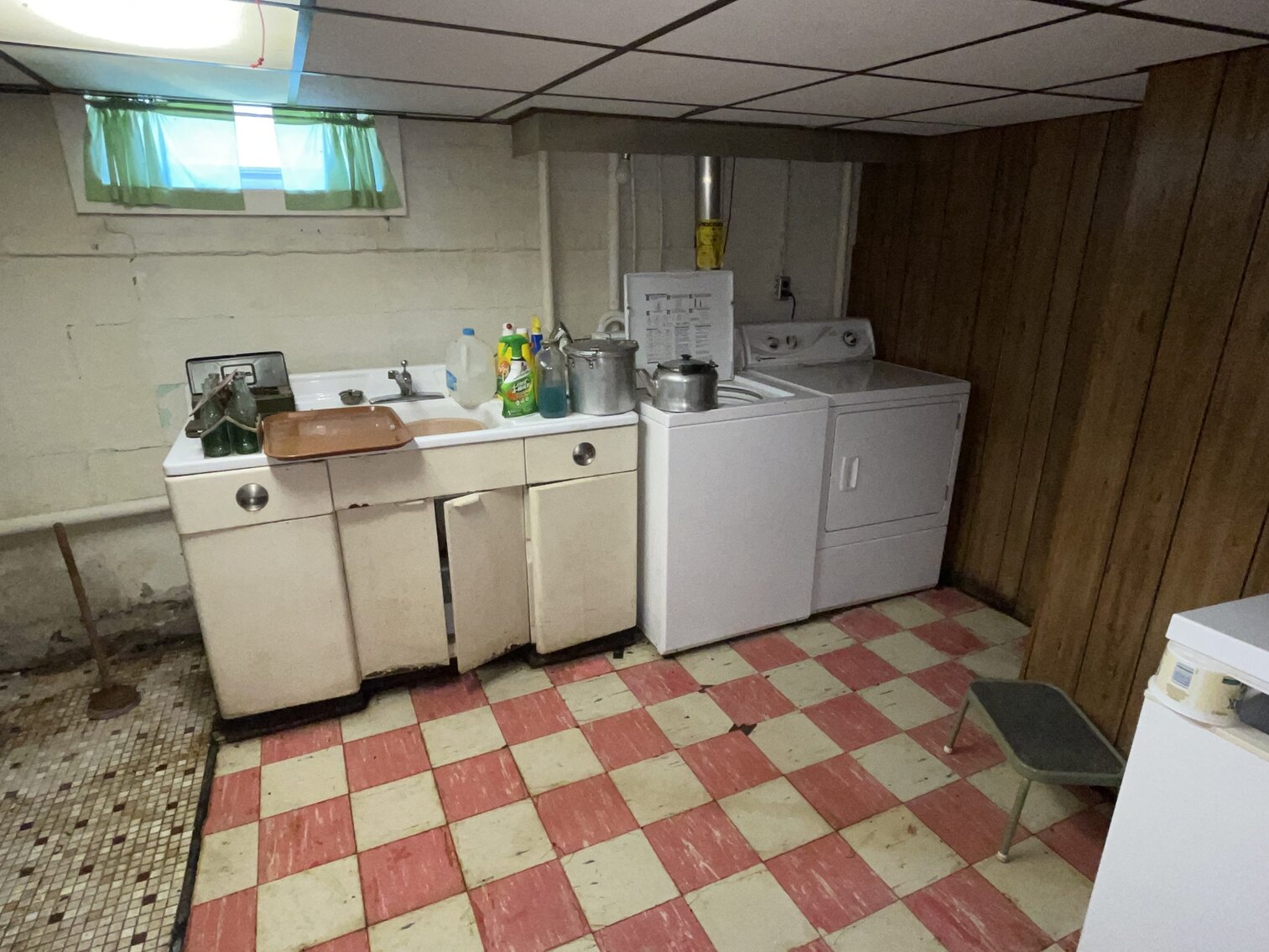 Image for ABSOLUTE LIVING ESTATE AUCTION 311 SOUTH ELM STREET BLUFORD, IL