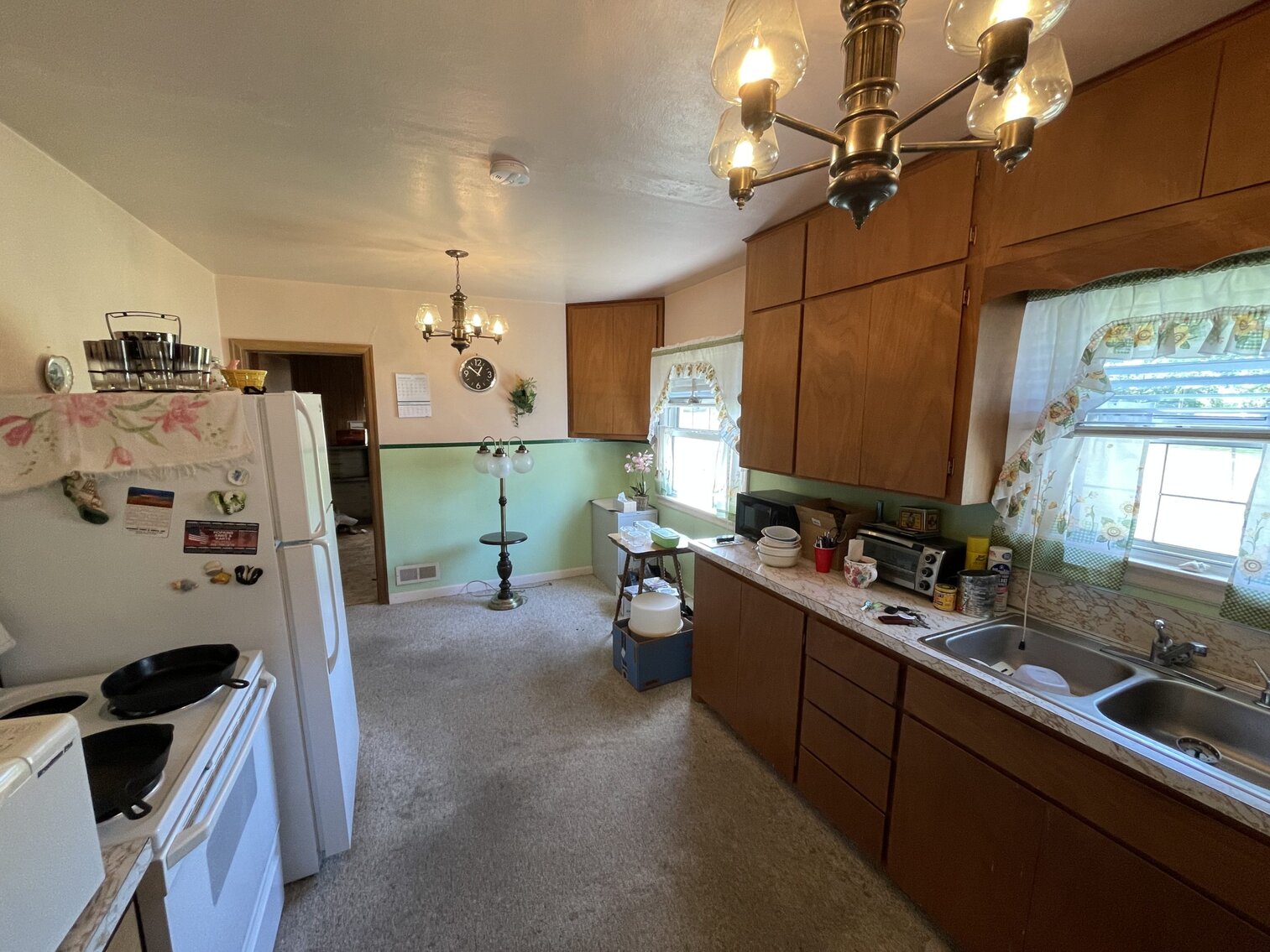 Image for ABSOLUTE LIVING ESTATE AUCTION 311 SOUTH ELM STREET BLUFORD, IL