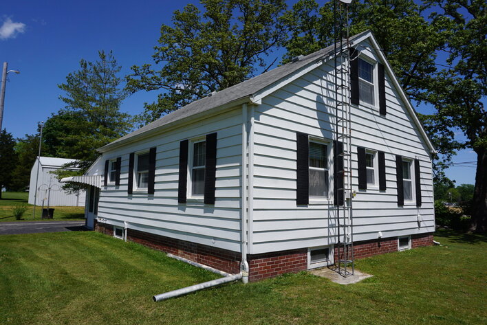 Image for ABSOLUTE LIVING ESTATE AUCTION 311 SOUTH ELM STREET BLUFORD, IL