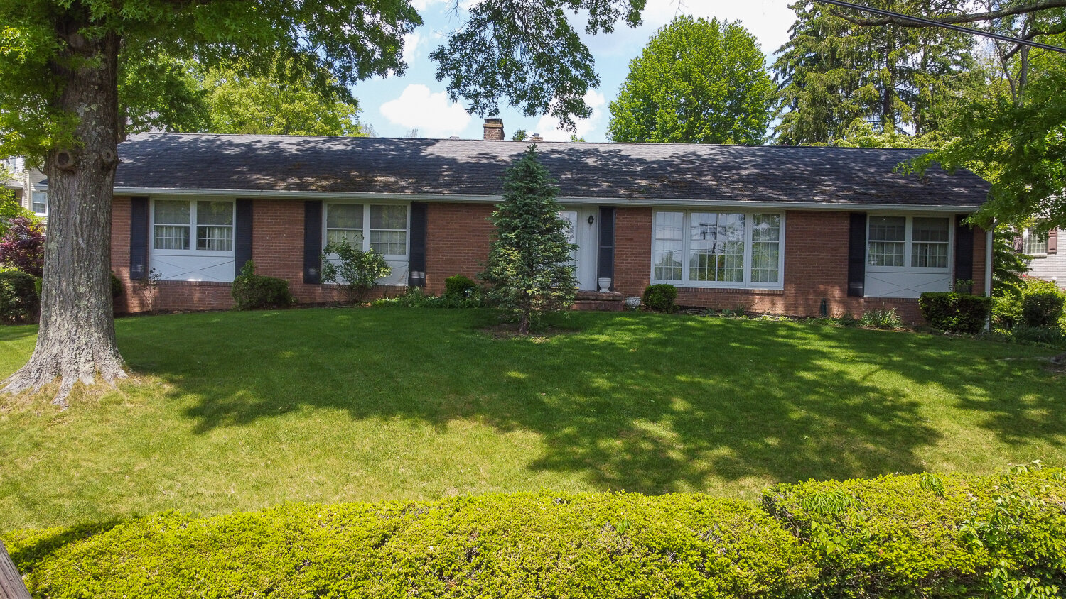 Image for SOLD $382,250 - Gorgeous 4 Bedroom Home on a Corner Lot in Suncrest