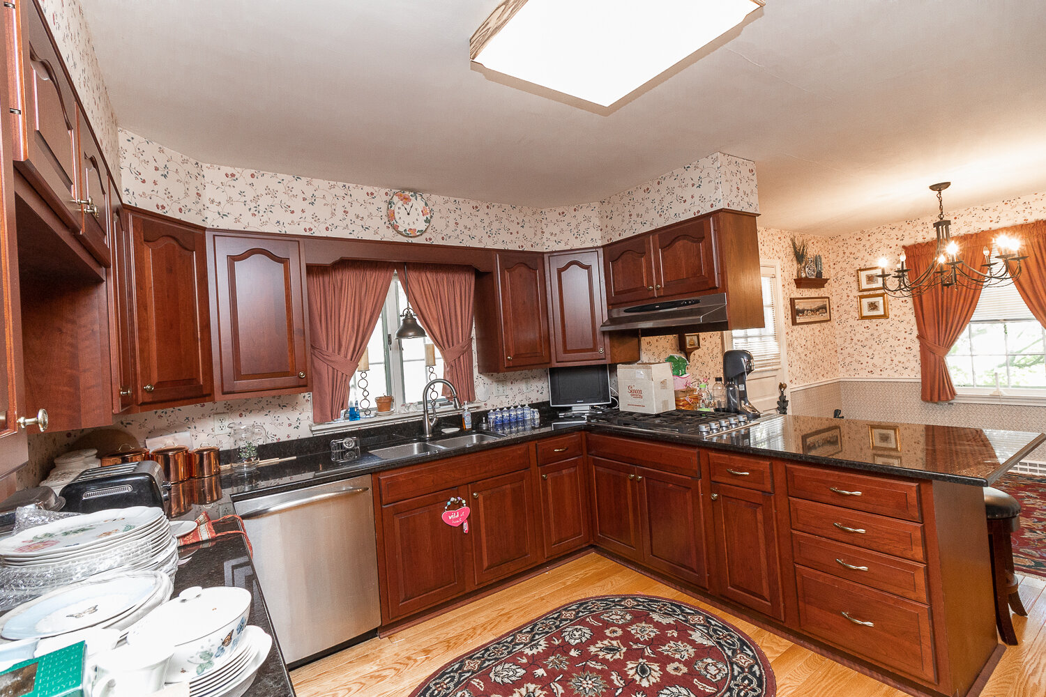 Image for SOLD $382,250 - Gorgeous 4 Bedroom Home on a Corner Lot in Suncrest