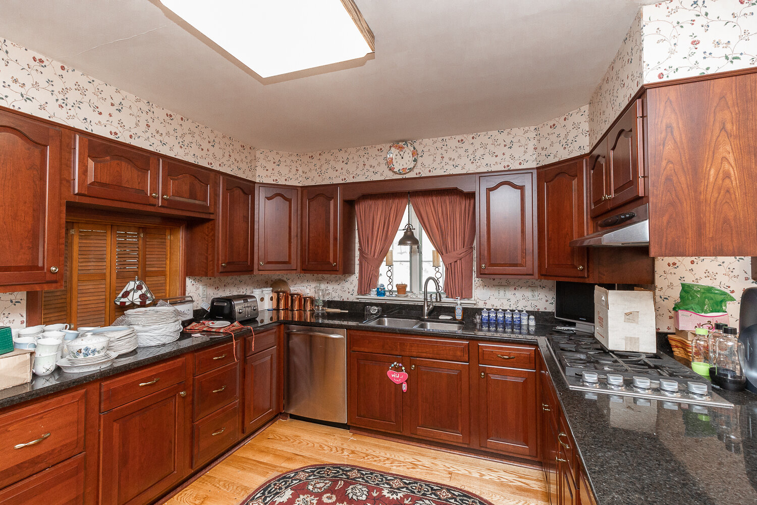 Image for SOLD $382,250 - Gorgeous 4 Bedroom Home on a Corner Lot in Suncrest