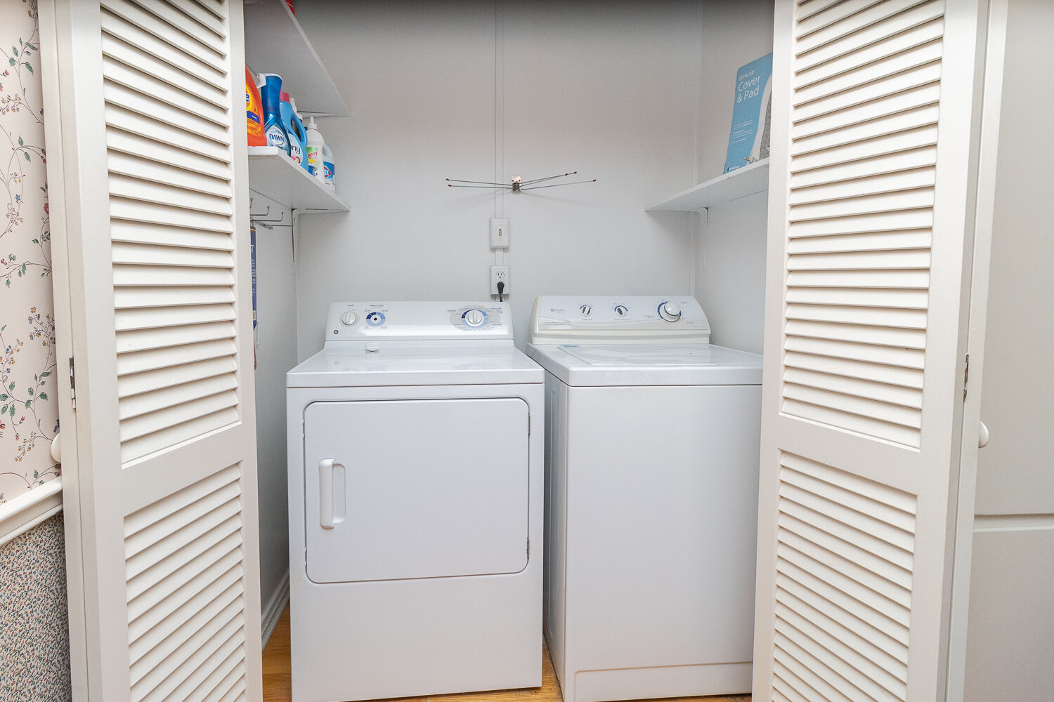 Image for SOLD $382,250 - Gorgeous 4 Bedroom Home on a Corner Lot in Suncrest