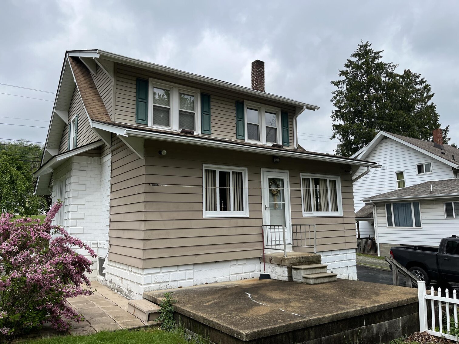 Image for SOLD $88,000 - Move-in Ready 3 Bedroom Selling to the Highest Bidder