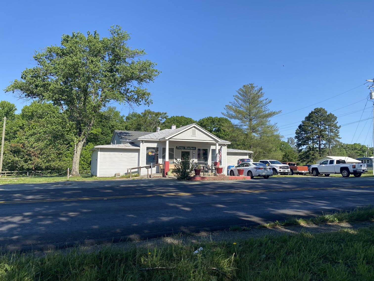 Image for Income Producing Commercial Opportunity - Excellent Exposure - High Traffic Counts - Zion Crossroads - 19321 James Madison Hwy. Troy VA