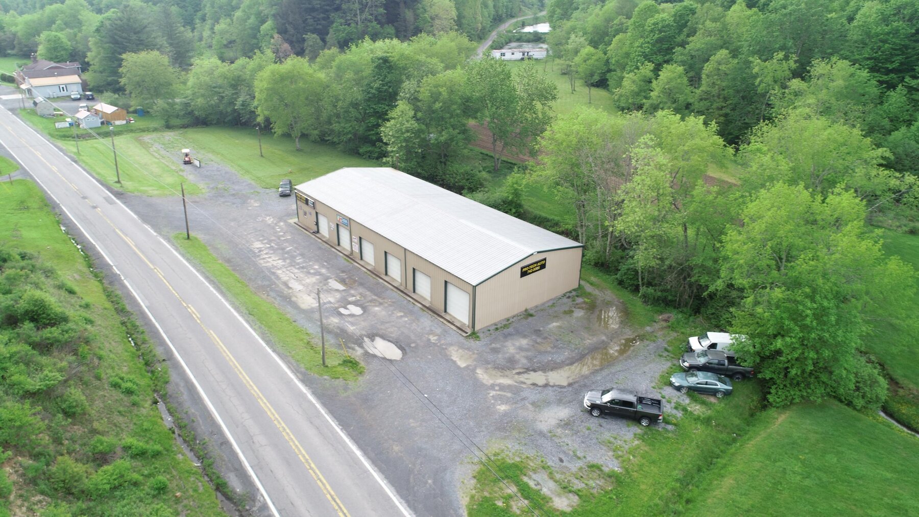 6,000 sqft. Commercial Garage on 1.29 Acres