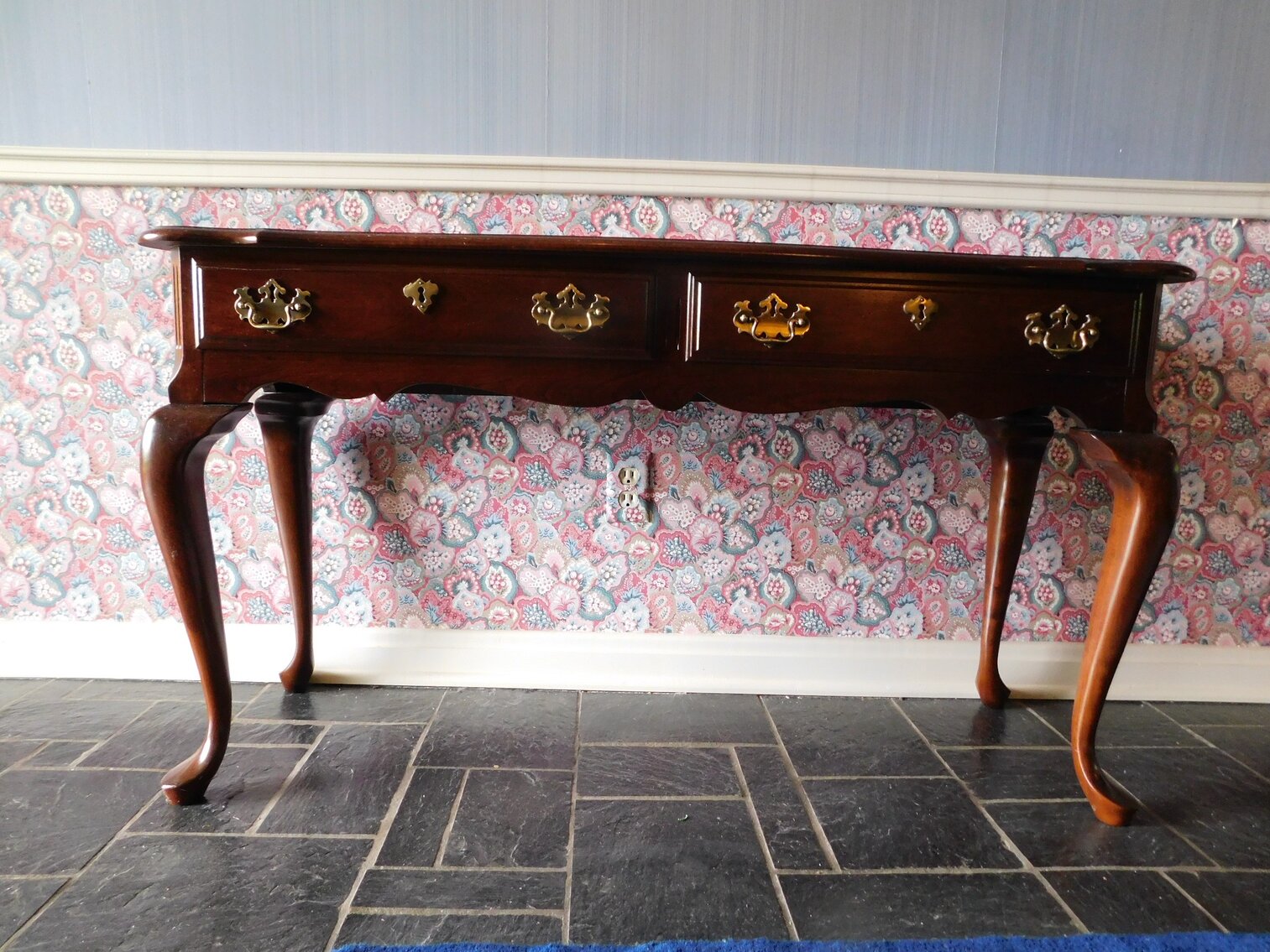 Image for Morgantown, WV – Online Estate Auction: Estate of Dr & Mrs. Irvin Snyder – Furniture, Glassware, Lenox China, Household Items & More