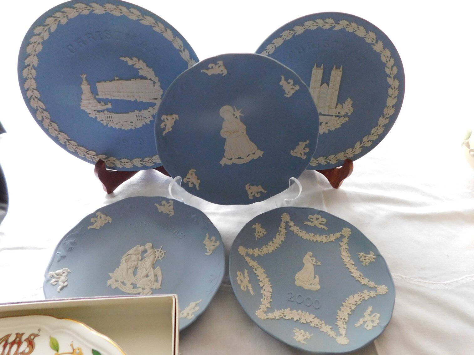 Image for Morgantown, WV – Online Estate Auction: Estate of Dr & Mrs. Irvin Snyder – Furniture, Glassware, Lenox China, Household Items & More