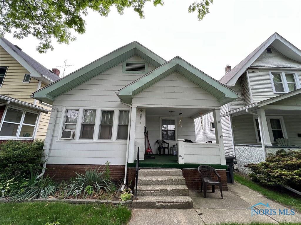 Image for MINIMUM BID AUCTION $25,000! 854 Geneva Ave
