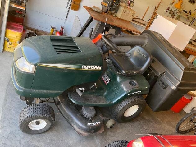 Image for Furniture, collectibles, Snowblower, Lawn tractors- Collegiate Way