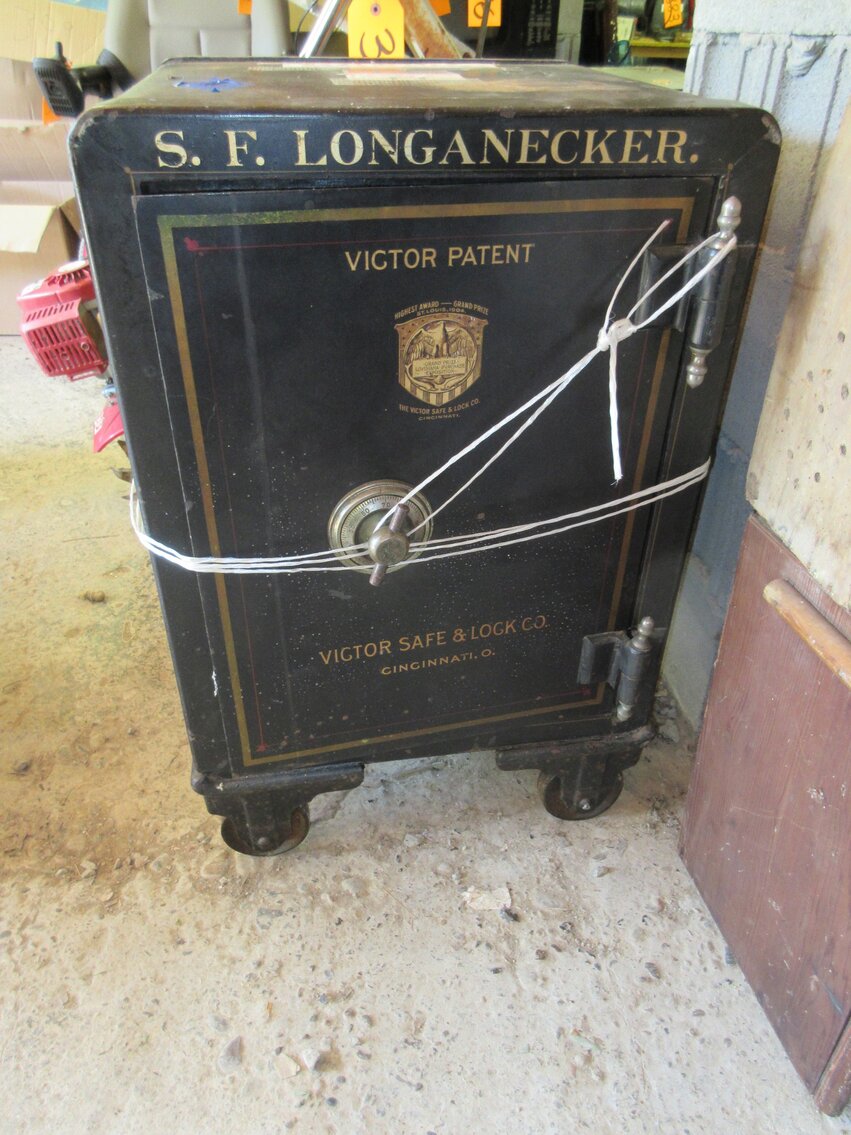 Image for Jane Lew, WV – Online Moving Auction: Glassware, China, Collectibles, Home Furnishings, and More!