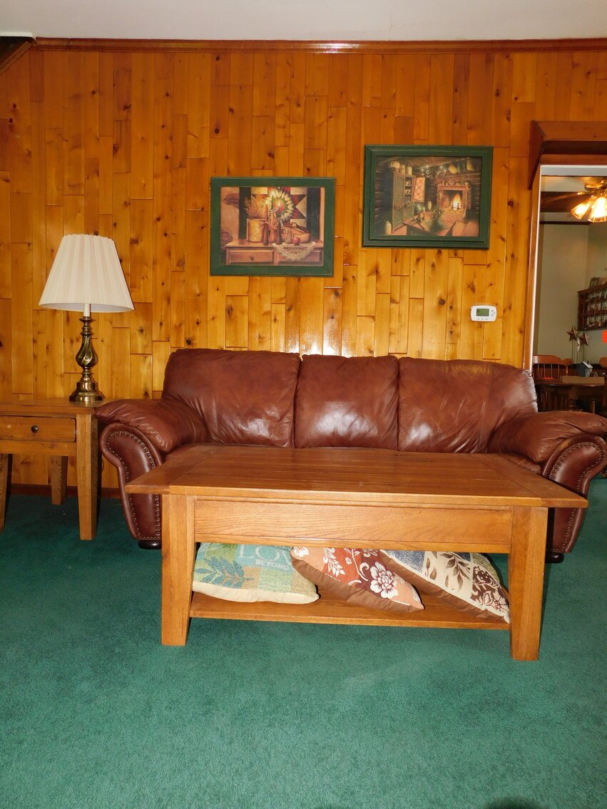 Image for Apollo, PA – Online Estate Auction: Estate of Edward P. & Ruth Fitzgerald, Furniture, Collectibles, Appliances, and more!