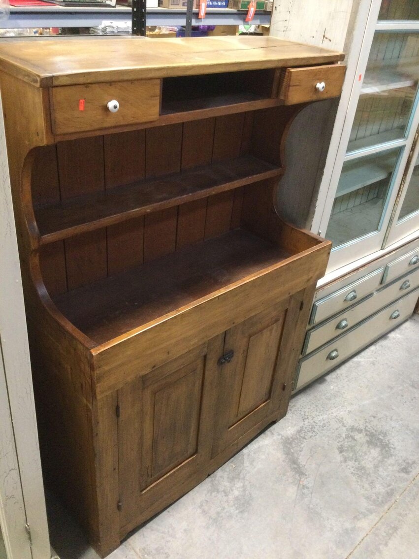 Image for Furniture, collectibles, household-New building south