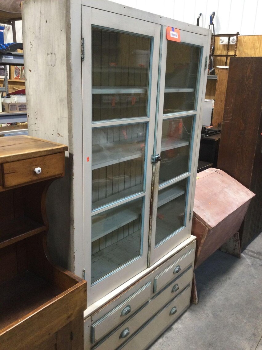 Image for Furniture, collectibles, household-New building south