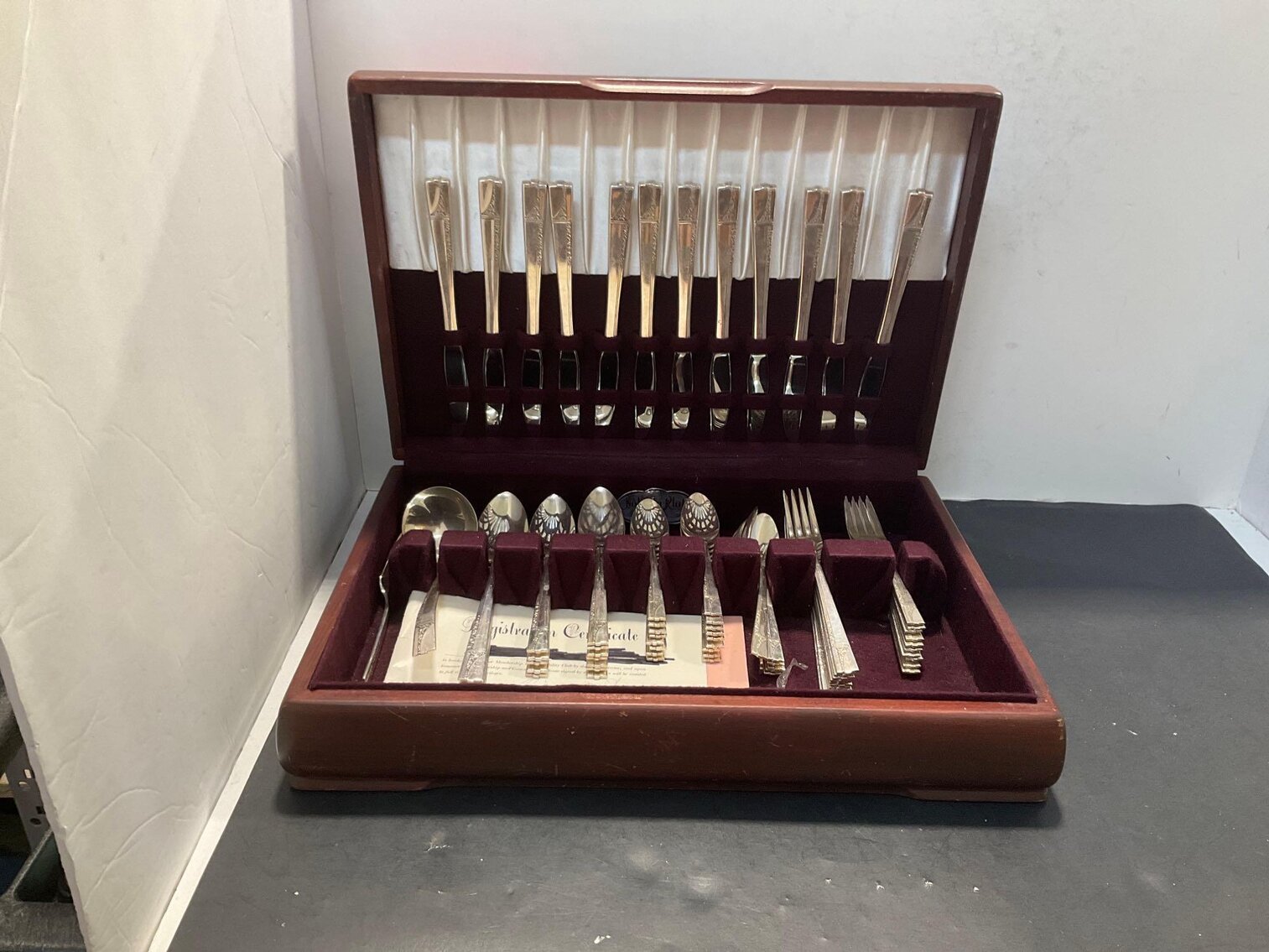 Image for Furniture, collectibles, household-New building south