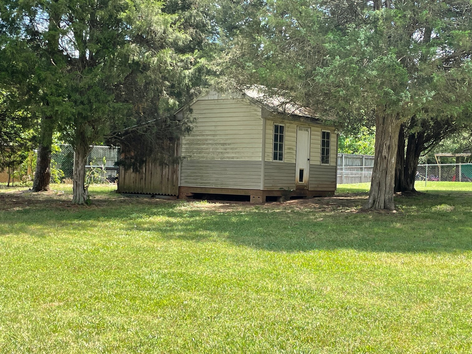 Rockwell One Level on Basement Selling ABSOLUTE