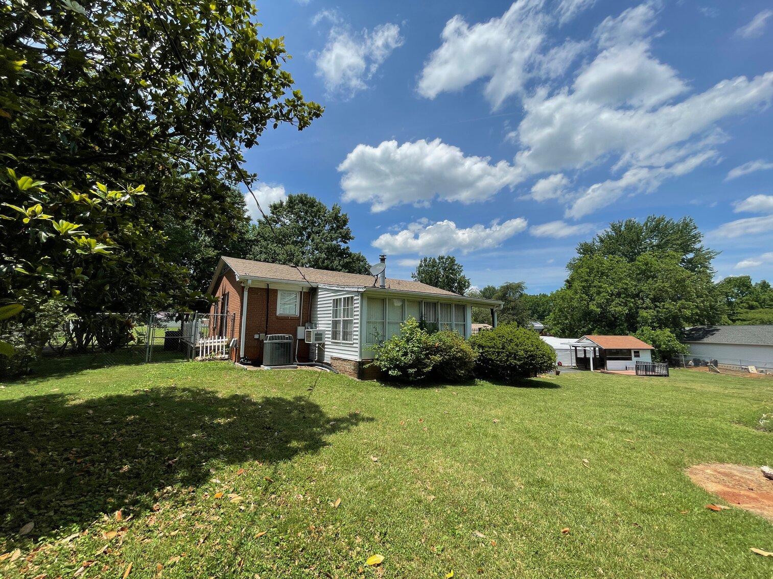 Rockwell One Level on Basement Selling ABSOLUTE