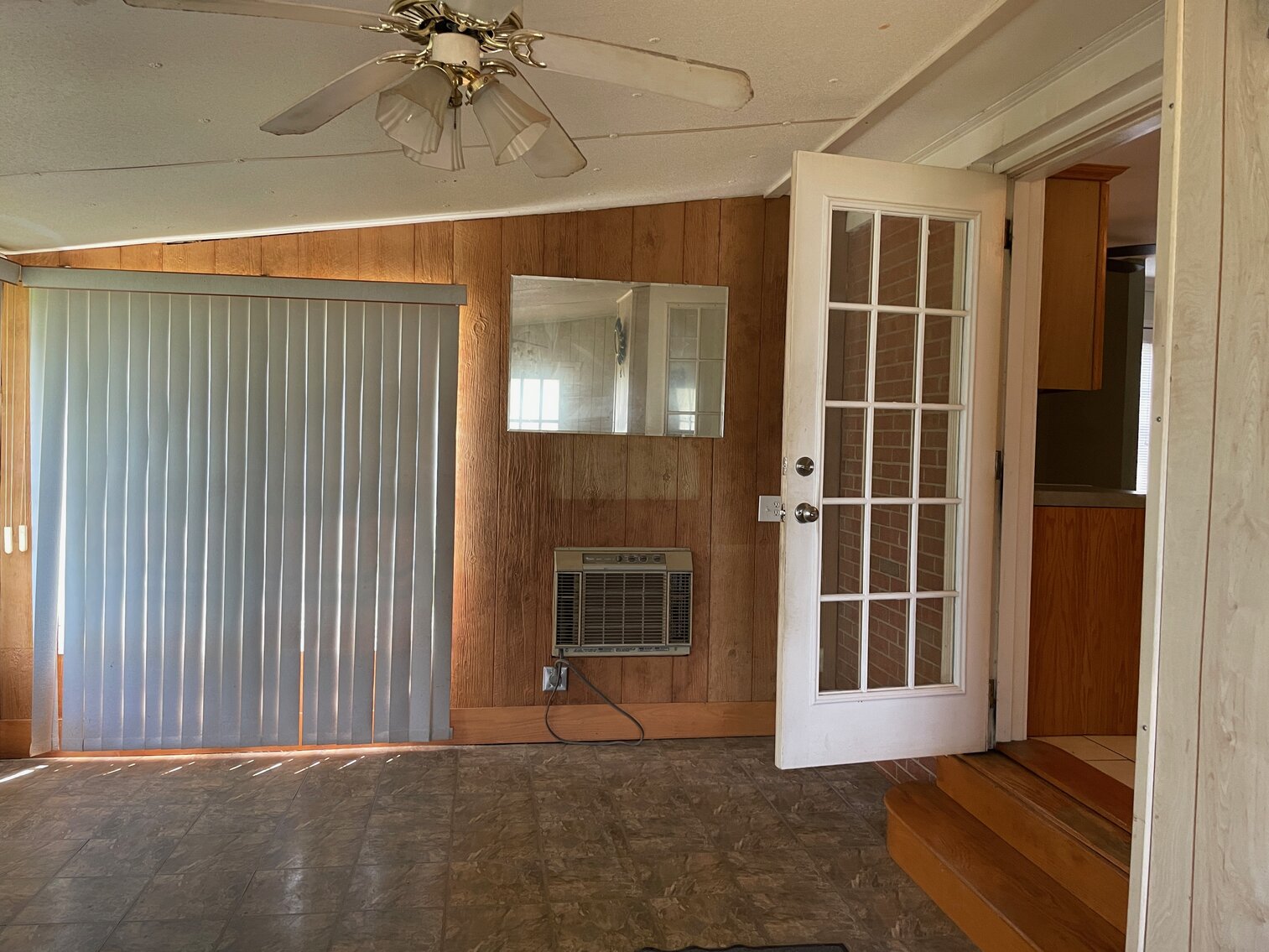 Rockwell One Level on Basement Selling ABSOLUTE