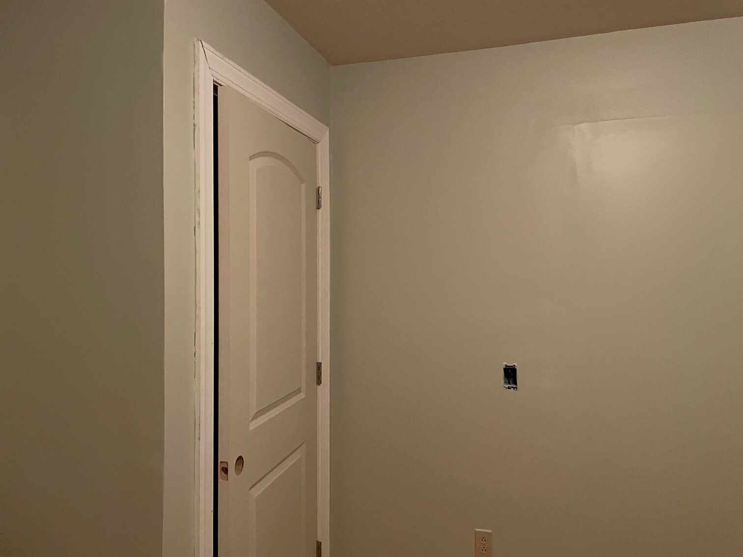 Rockwell One Level on Basement Selling ABSOLUTE