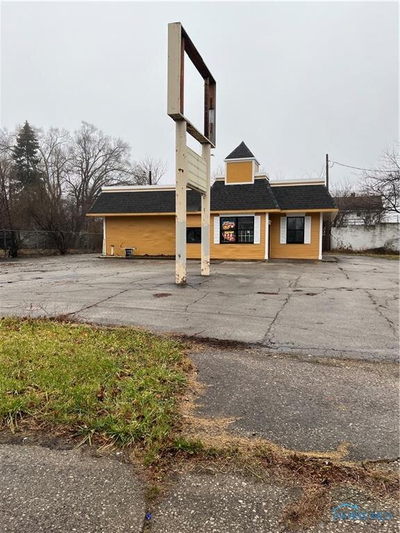 Image for MINIMUM BID AUCTION $29,000! 3407 Stickney Ave