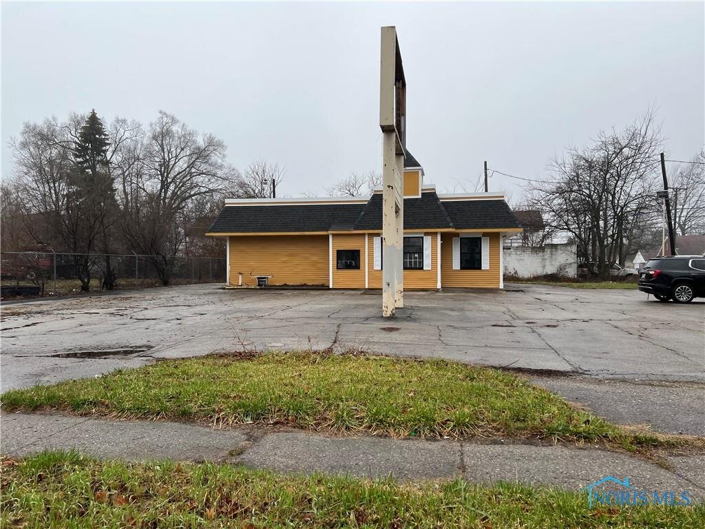 Image for MINIMUM BID AUCTION $29,000! 3407 Stickney Ave