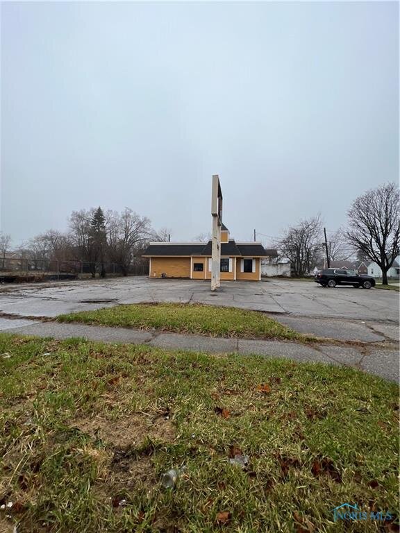 Image for MINIMUM BID AUCTION $29,000! 3407 Stickney Ave