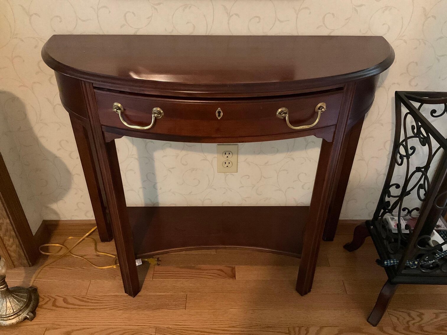 Image for Furniture, collectibles, household-459 Edgewood & green room