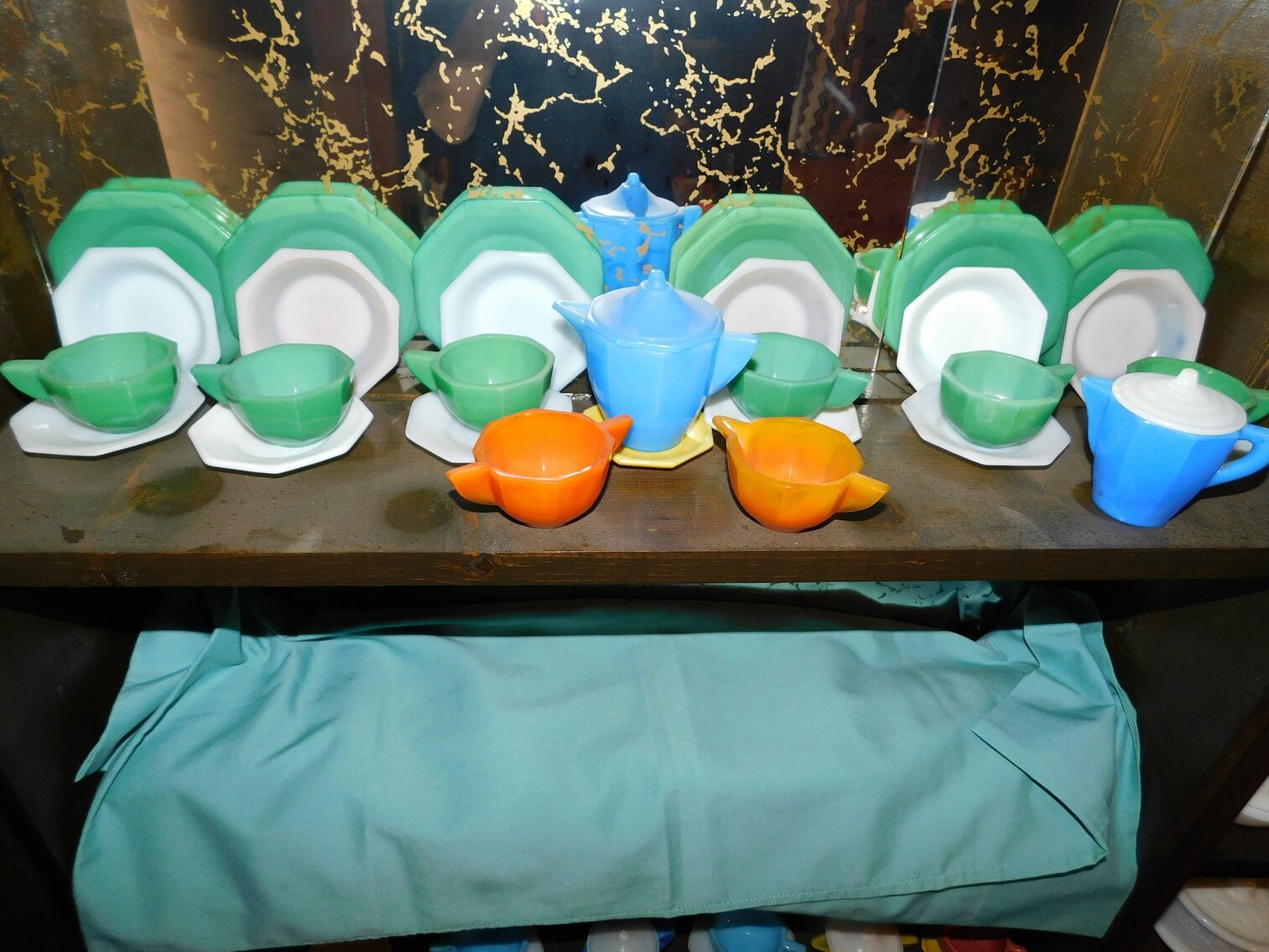 Image for Clarksburg, WV – Moving Auction! Over 400 Lots! Akro Agate, Cast Iron, Antiques, Collectibles, Furniture!