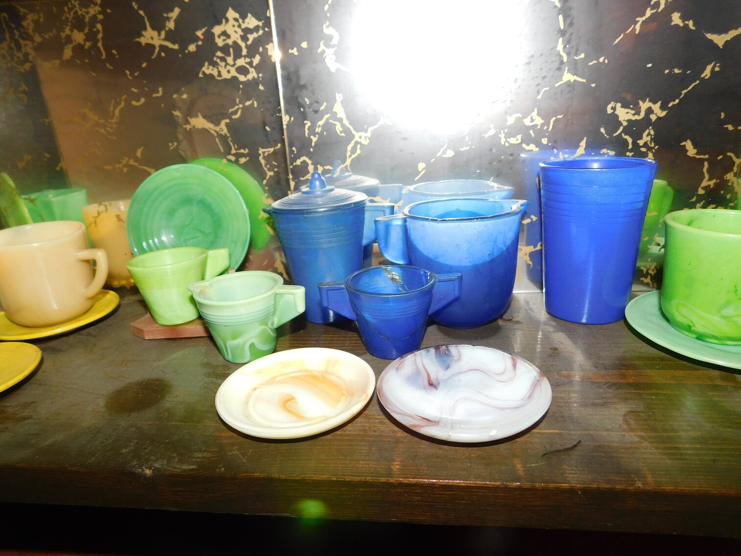 Image for Clarksburg, WV – Moving Auction! Over 400 Lots! Akro Agate, Cast Iron, Antiques, Collectibles, Furniture!