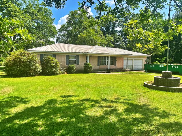 Image for Estate Ranch Home in George County Mississippi