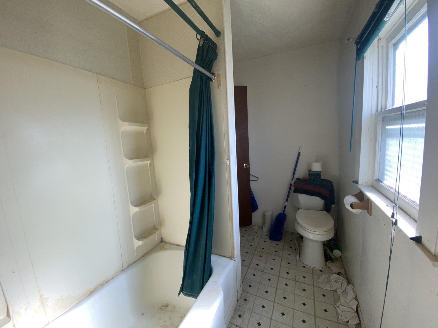 Image for SOLD $36,300 - 2 Bedroom Project Home Selling to the Highest Bidder