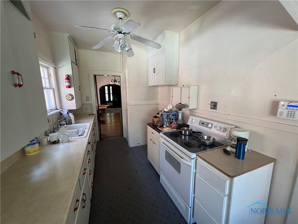 Image for MINIMUM BID AUCTION $42,000! 3943 Hoiles Ave