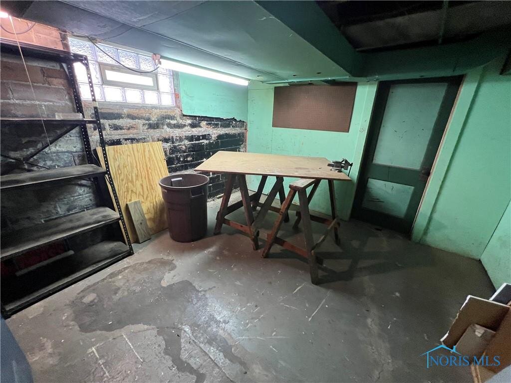 Image for MINIMUM BID AUCTION $42,000! 3943 Hoiles Ave