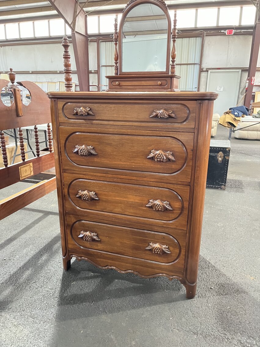 Image for Asian and Oriental Design Carpets, Asian and Italian-inspired Ceramics, Porcelain and China, Quality Glassware