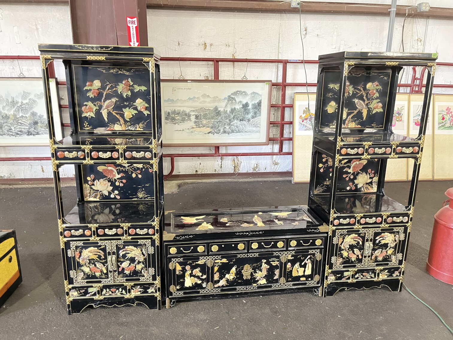 Image for Asian and Oriental Design Carpets, Asian and Italian-inspired Ceramics, Porcelain and China, Quality Glassware