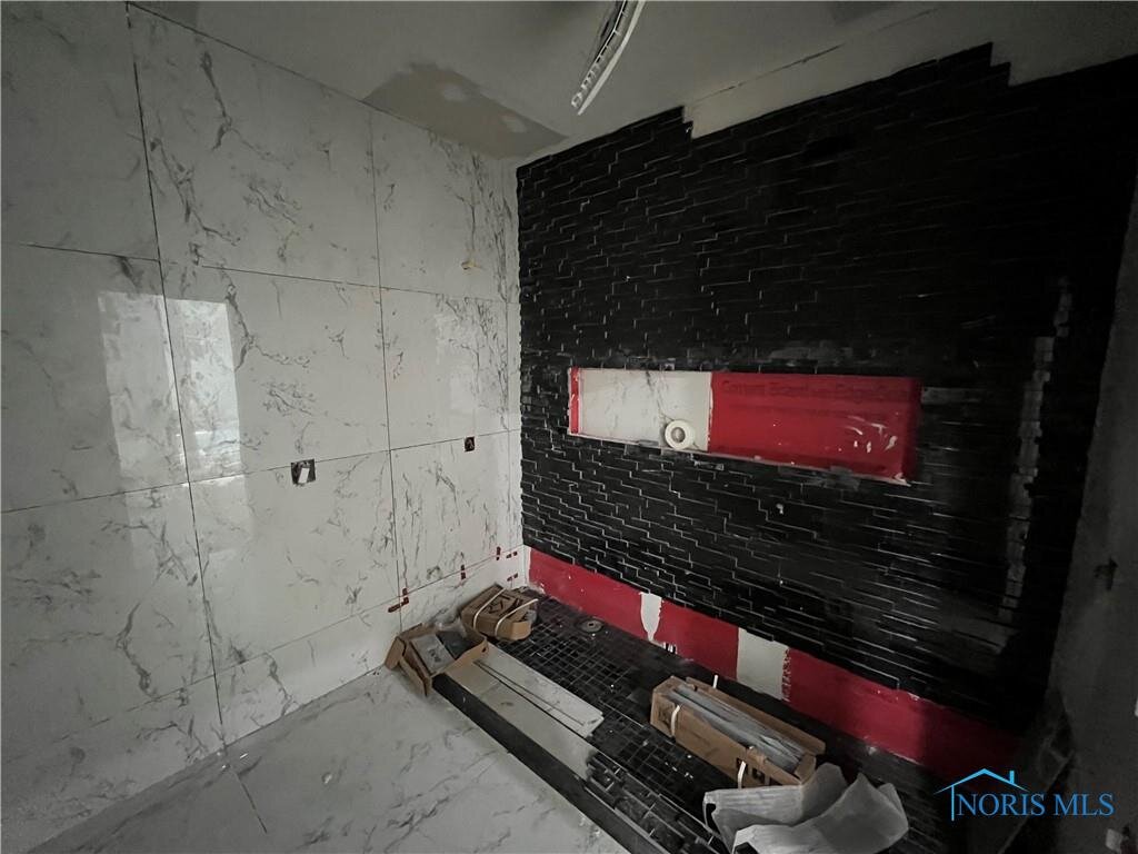 Image for MINIMUM BID AUCTION $99,000! 1118 Hilltop Lane