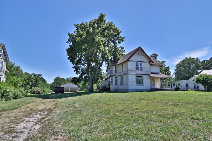 Image for Burrows Tracts Real Estate Online Only Residential Real Estate Auction 1043 7th Street, Pawnee City NE