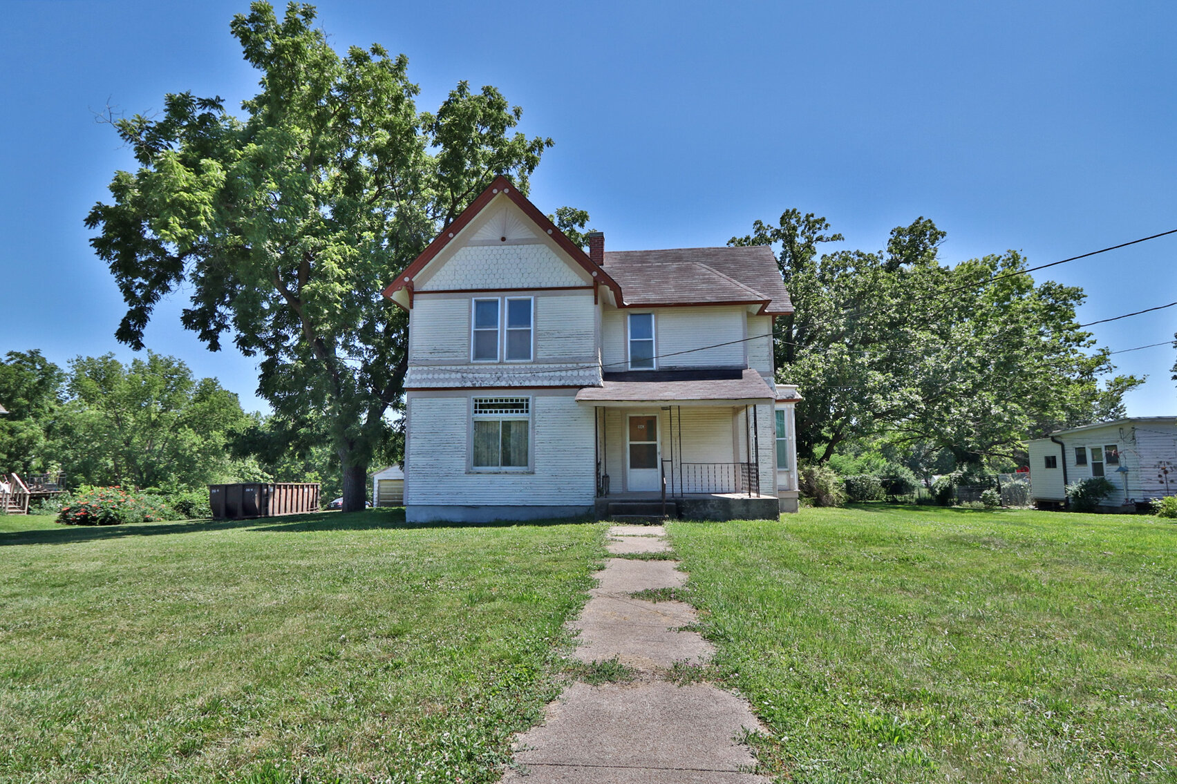 Image for Burrows Tracts Real Estate Online Only Residential Real Estate Auction 1043 7th Street, Pawnee City NE