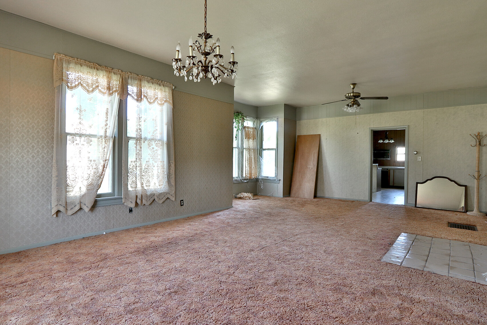 Image for Burrows Tracts Real Estate Online Only Residential Real Estate Auction 1043 7th Street, Pawnee City NE