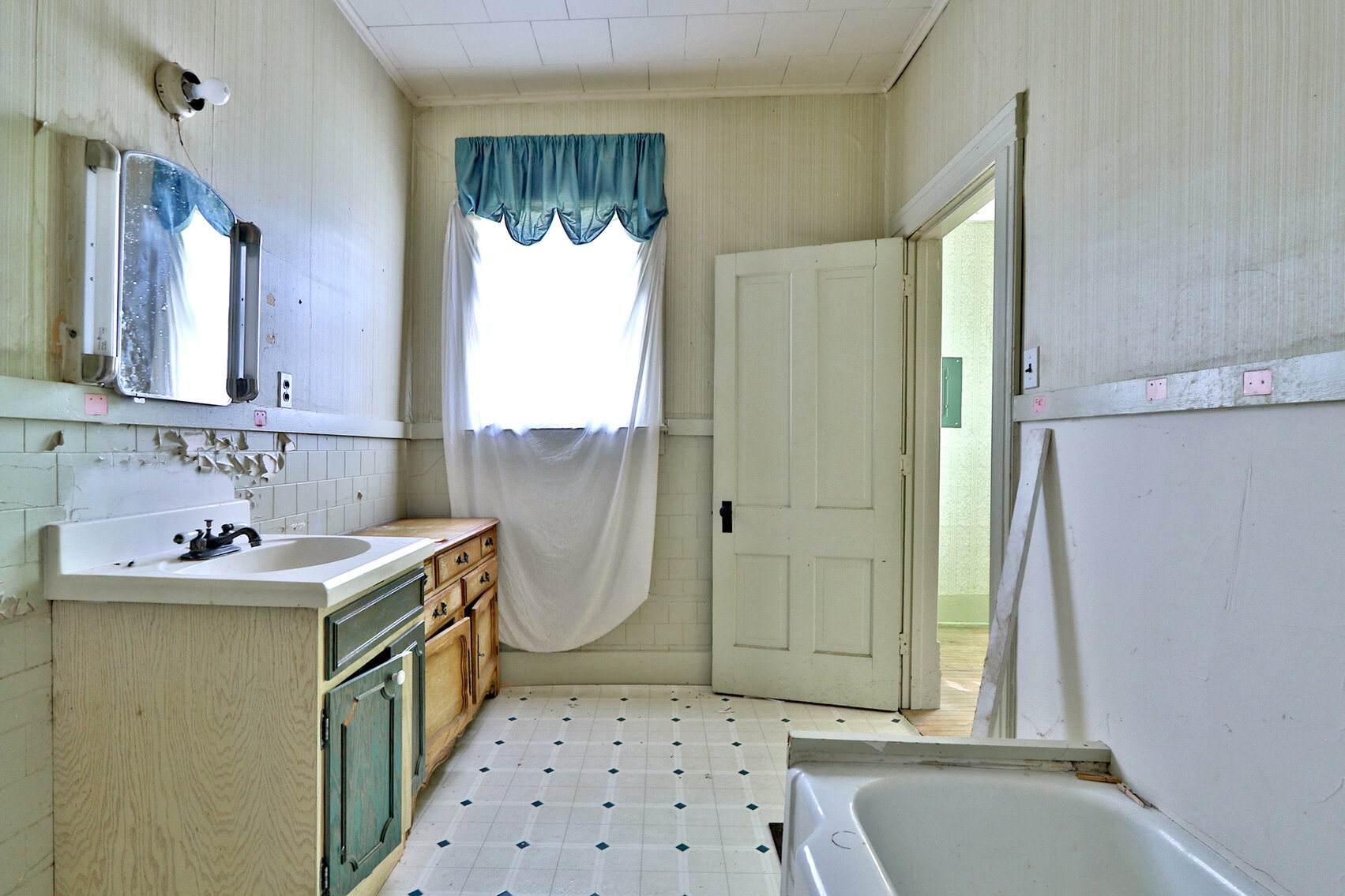 Image for Burrows Tracts Real Estate Online Only Residential Real Estate Auction 1043 7th Street, Pawnee City NE