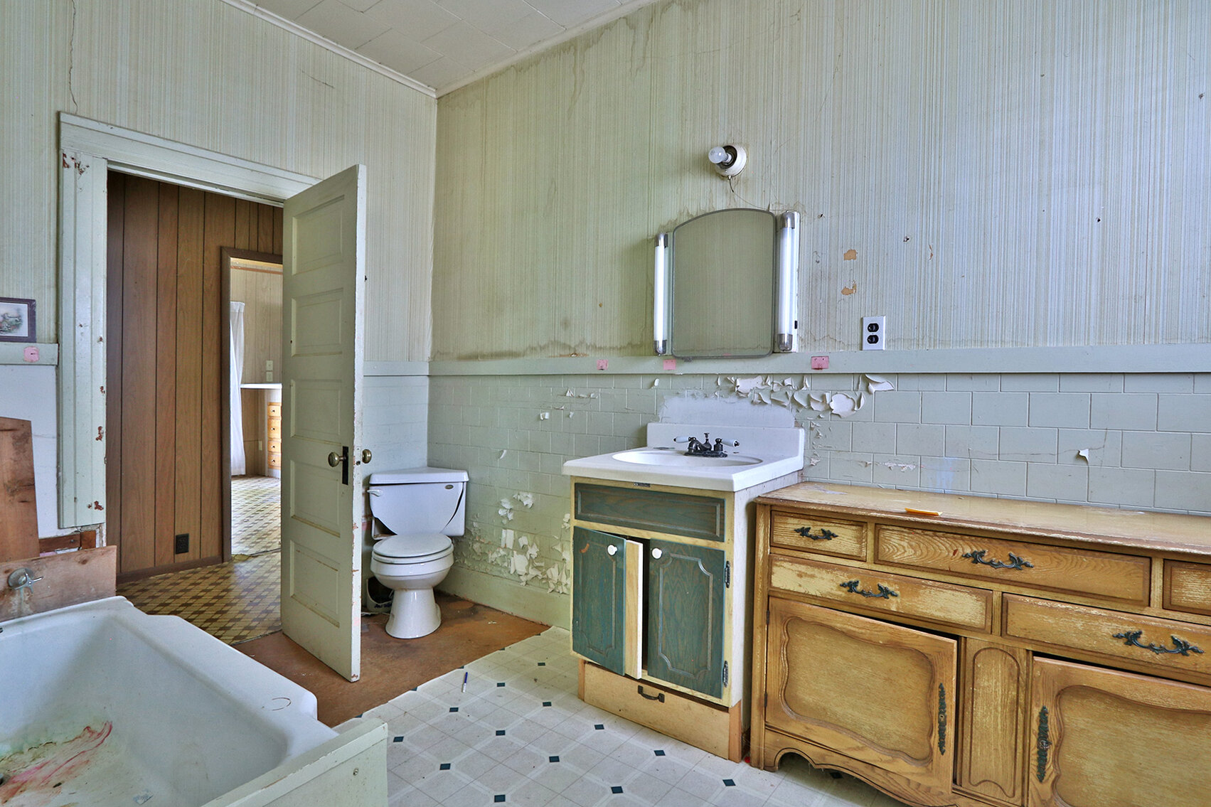 Image for Burrows Tracts Real Estate Online Only Residential Real Estate Auction 1043 7th Street, Pawnee City NE