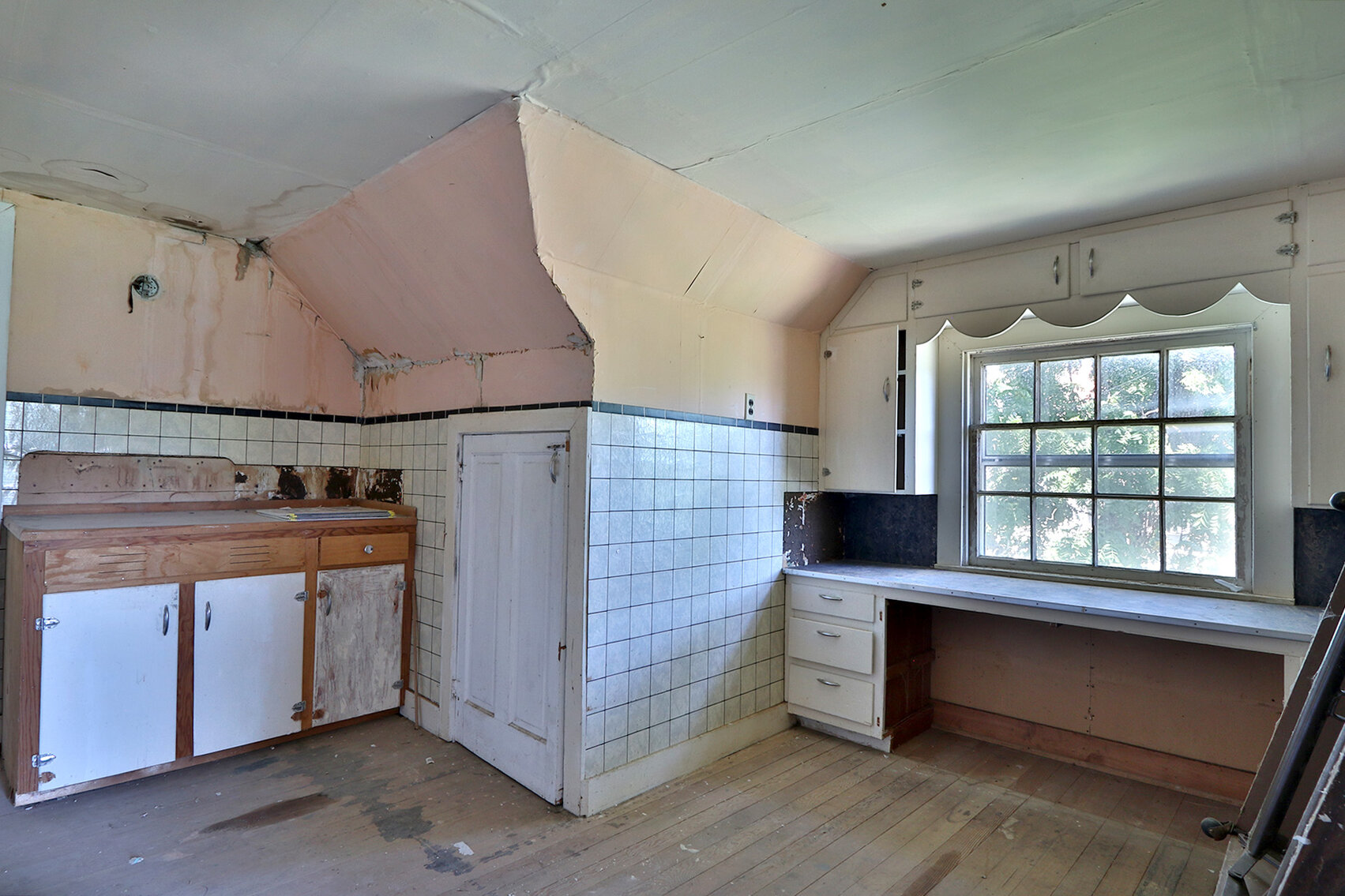 Image for Burrows Tracts Real Estate Online Only Residential Real Estate Auction 1043 7th Street, Pawnee City NE