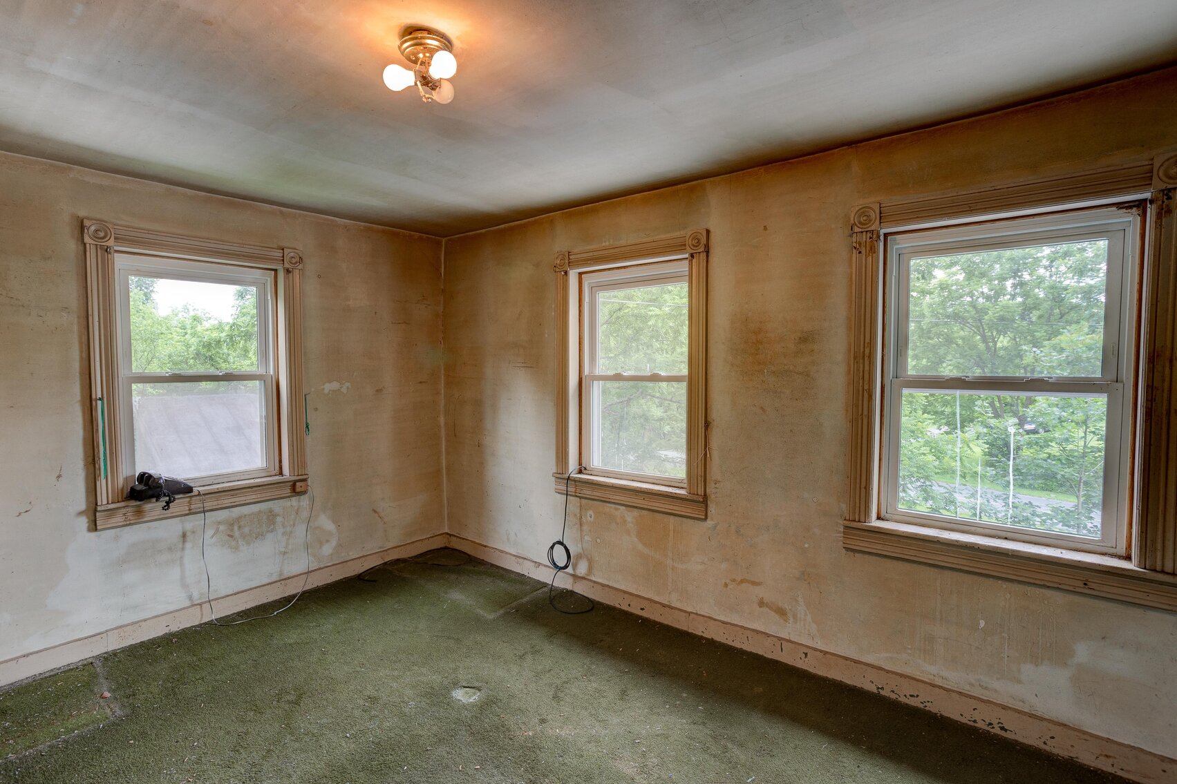 Image for Real Estate Auction - Fixer Upper Farmhouse on 37 acres with Barn