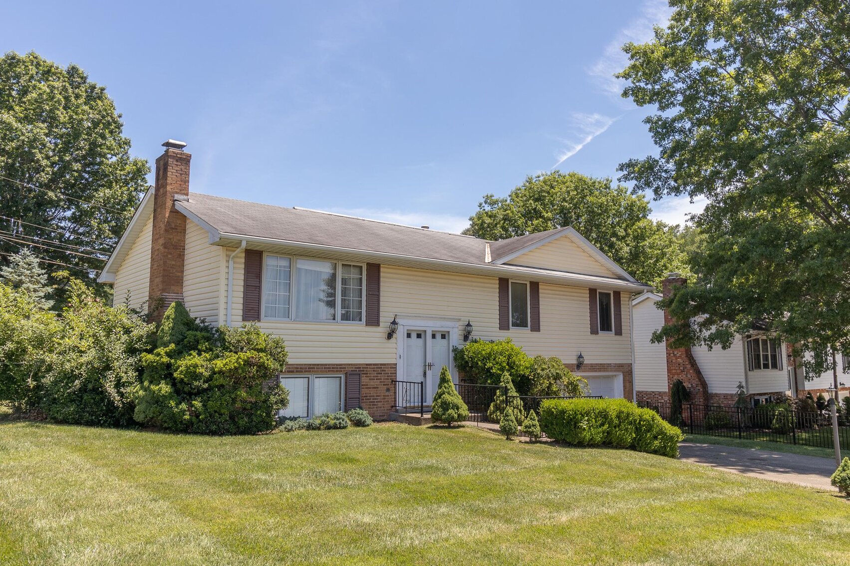 Image for SOLD $236,500 - 4 Bedroom Split-Level in the Heart of Bridgeport