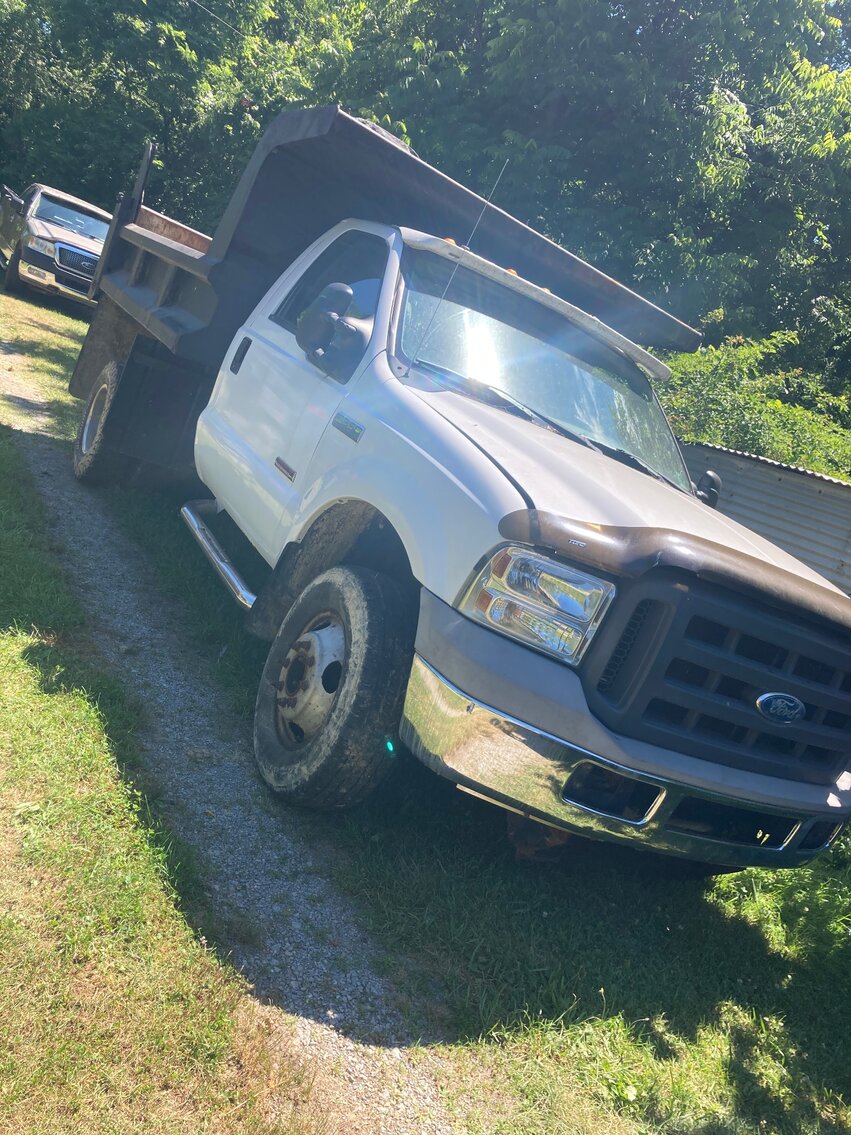Image for Waynesburg, PA – Large Greene Co. Farm/Estate Auction! Tractors, Equipment, Guns, and more!