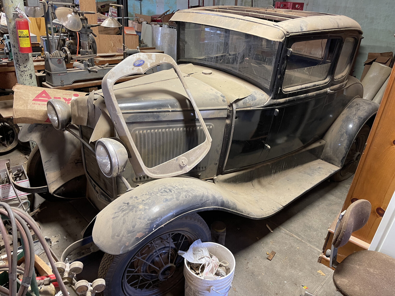 Online Only Auction: Classic Cars, Antiques, Collectibles! photo 3