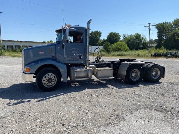 Image for 2006 Peterbilt 385